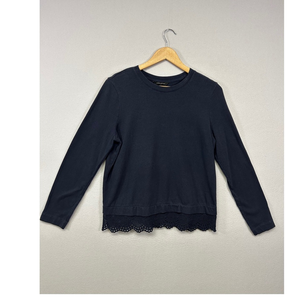 Boho Feminine Banana Republic Womens Size M Navy Blue Eyelet Lace Hem Cotton Top